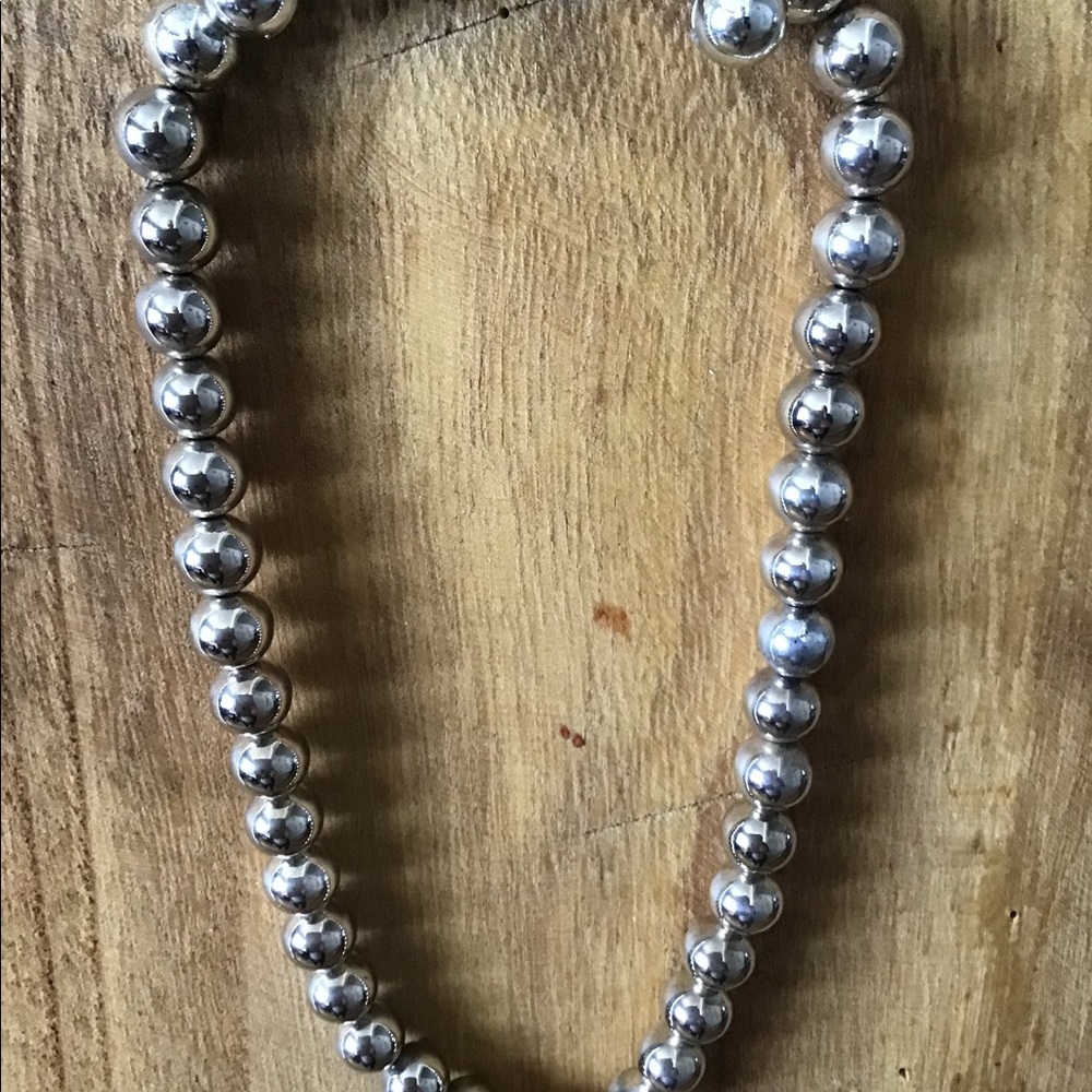 Sterling silver 8mm shiny seamless ball bead necklace 16”